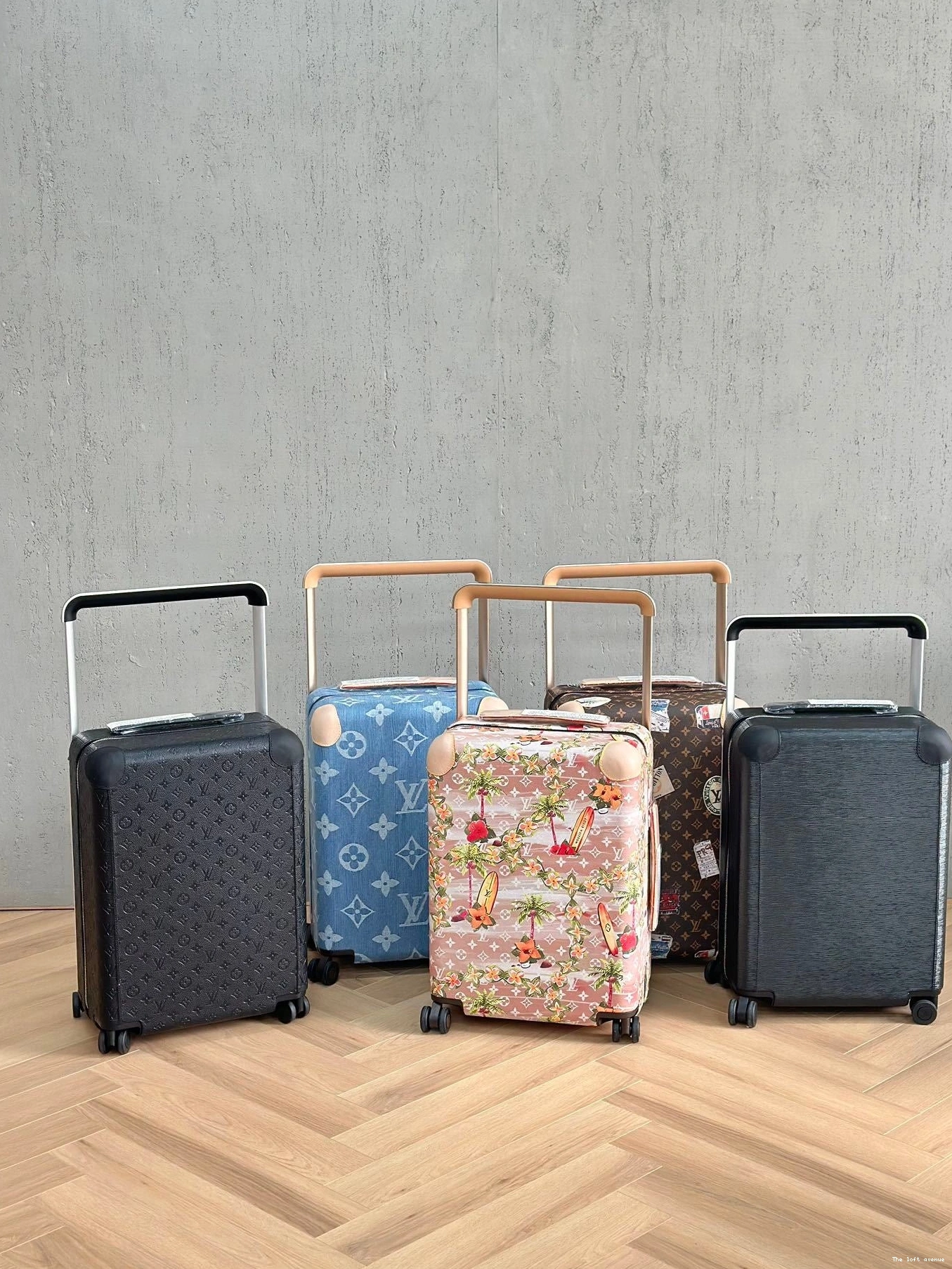 HORIZON EMBOSSED CUSTOM MONOGRAM 37L 55 SUITCASE CABIN 0821